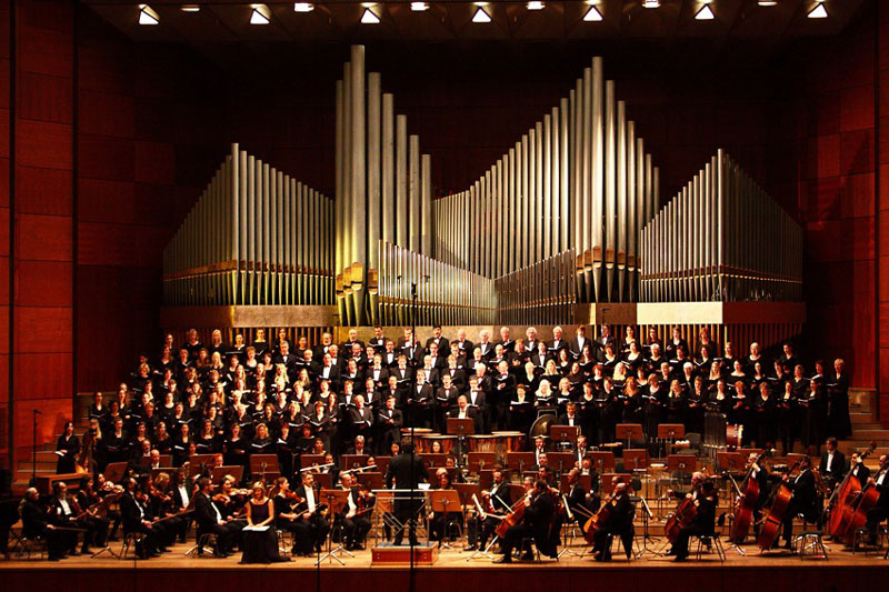 Der Hans Sachs-Chor Nürnberg mit Studierenden des Chores der Universität Erlangen-Nürnberg im Konzert am 31.03.2012 mit Johanna Doderer